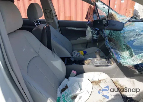 2013 Infiniti G37 Journey z USA, uszkodzony, nr VIN JN1CV6AP0DM718386